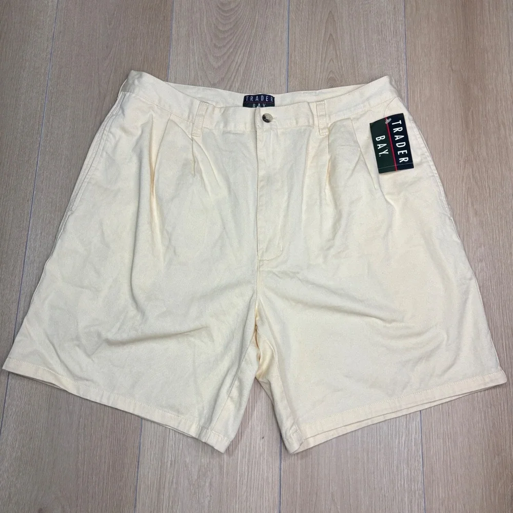Trader‎ Bay Mens Pleated Chino Shorts Butter Yellow Cotton Vintage 36 Sears NWT